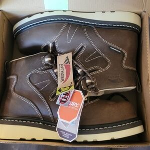 NWT and Box Avenger Workboots